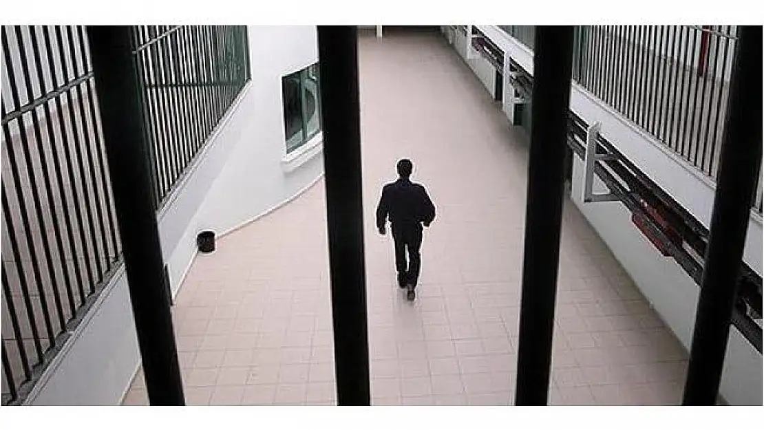 2020'de Gardiyan alımı olacak mı? Gardiyan nasıl olunur? İnfaz Koruma Memuru'nun maaşları ne kadar?