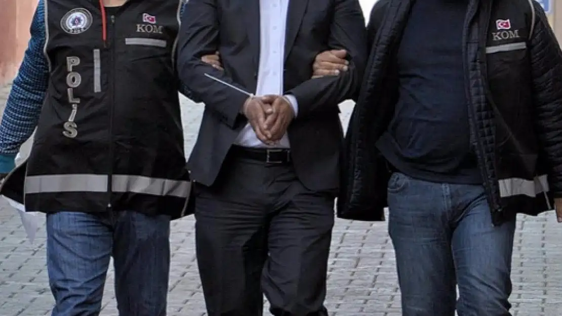 25 Bin TL'ye Emekli Yapan Memur Çetesi Çökertildi