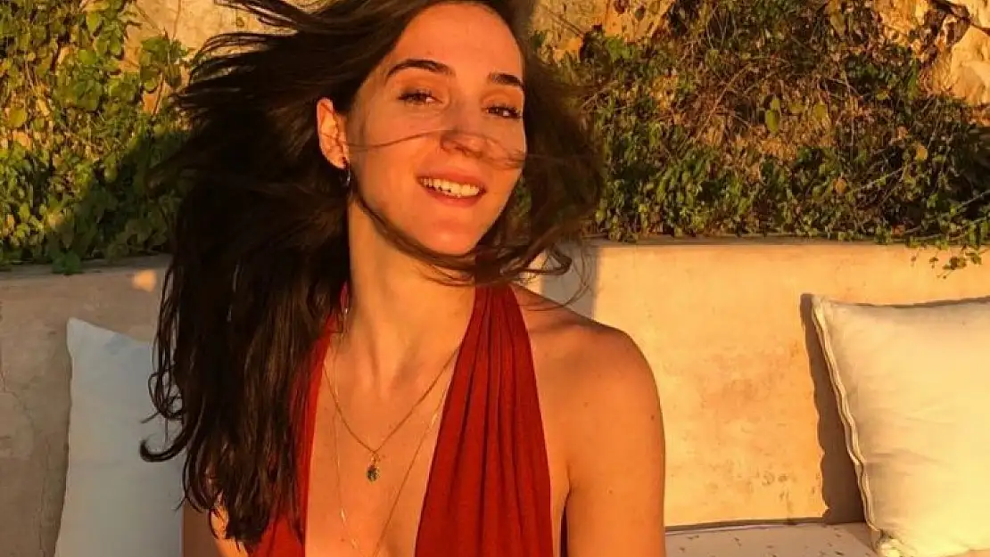 3 kız kardeşin deryası Melis Berberoğlu kimdir? Melis Berberoğlu kaç yaşında? Nereli ve hangi filmlerde rol aldı?