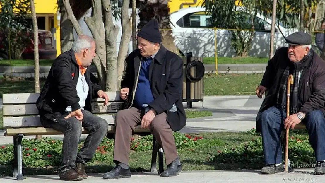 60 ve 65 yaş üstü dikkat: Saatler değişti! Duyuru yapıldı