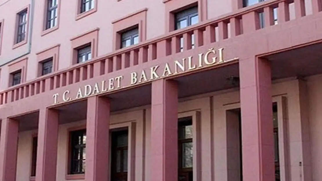 Adalet Bakanlığı yazılı sınav ile 300 personel alacak! Tarih belli oldu
