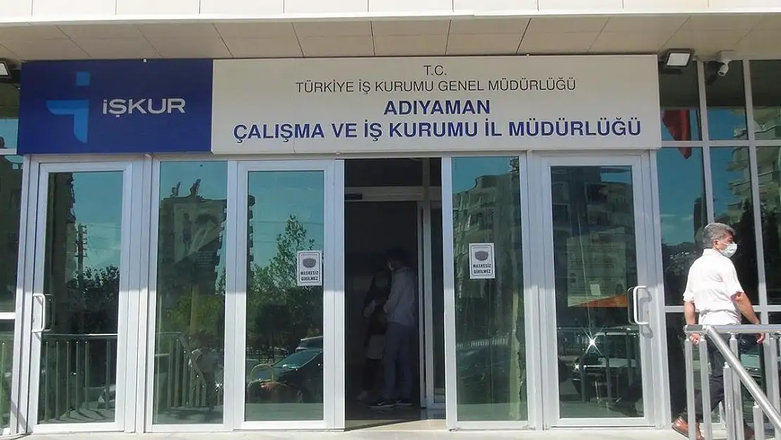 Adalet Bakanlığı'nın İŞKUR üzerinden açtığı 9 kişilik temizlik görevlisi kadrosuna 5 bin 217 kişi başvuru yaptı!