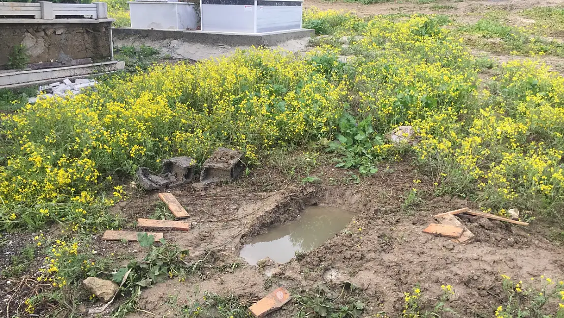 Adana'da Korkunç Olay! Mezarlıkta 6-7 Aylık Cenin Bulundu