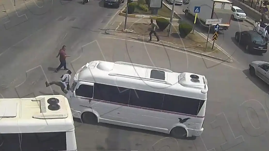 Adana'da Trafik Kazaları KGYS Kameralarına Takıldı
