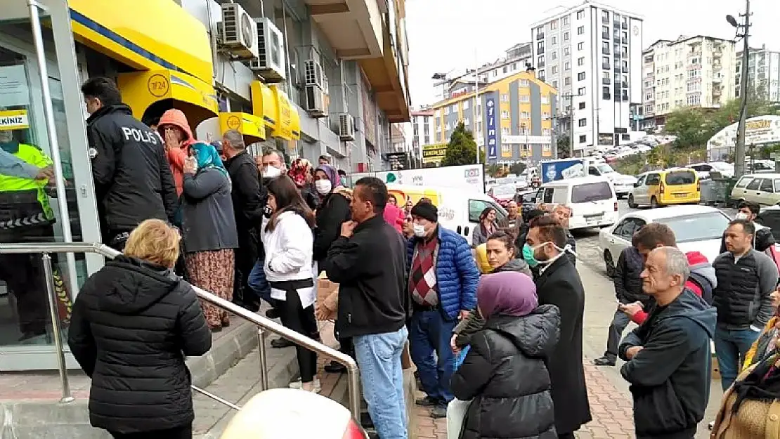 Aile Bakanlığı hesaplara 1.500 TL nakit ödeme yapıyor: Paranızı PTT'den alabileceksiniz! Sigortalı olanlar dikkat