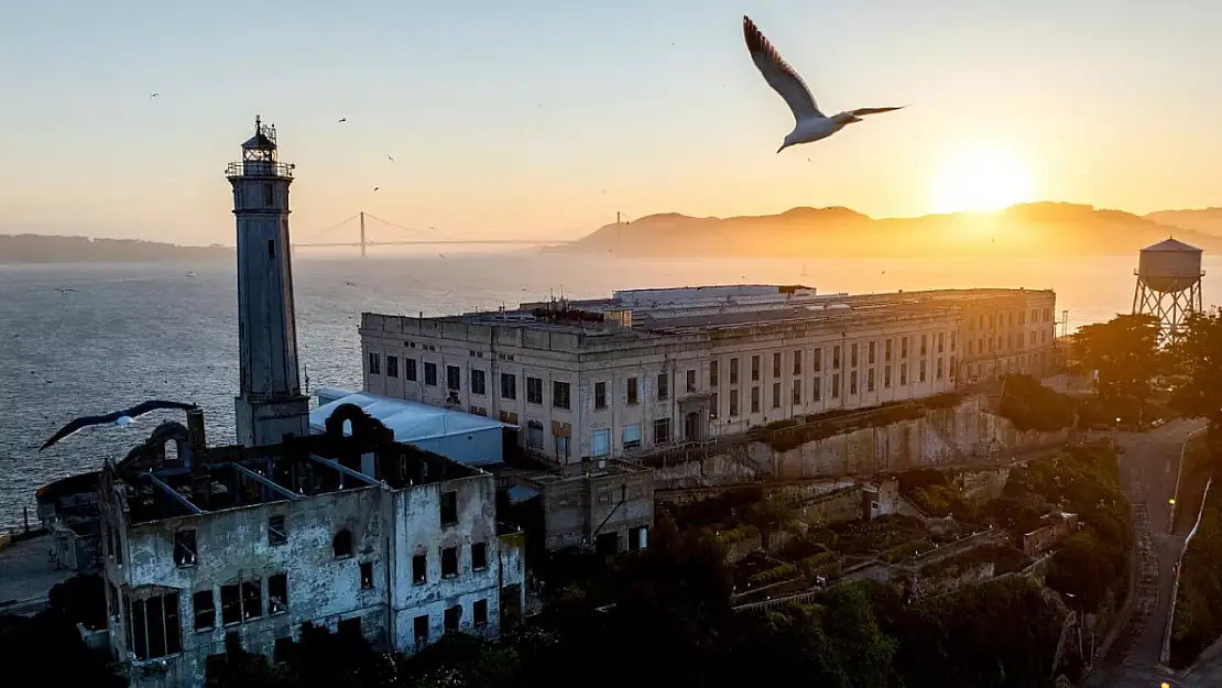 Alcatraz yeniden açılıyor: Trump'tan tarihi cezaevi için sert suçlu hamlesi