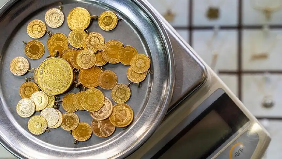 Altın fiyatları uçuşa geçti: Rekor kırıldı! Gram altın son zamanların en yüksek seviyesinde! 5 Nisan yeni altın fiyatları