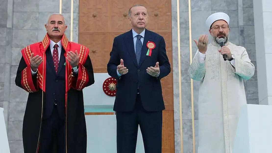 Anayasa tartışması: Milletin çeşitliliği ve zenginliği mi, Türk milleti ve üniter devlet mi?