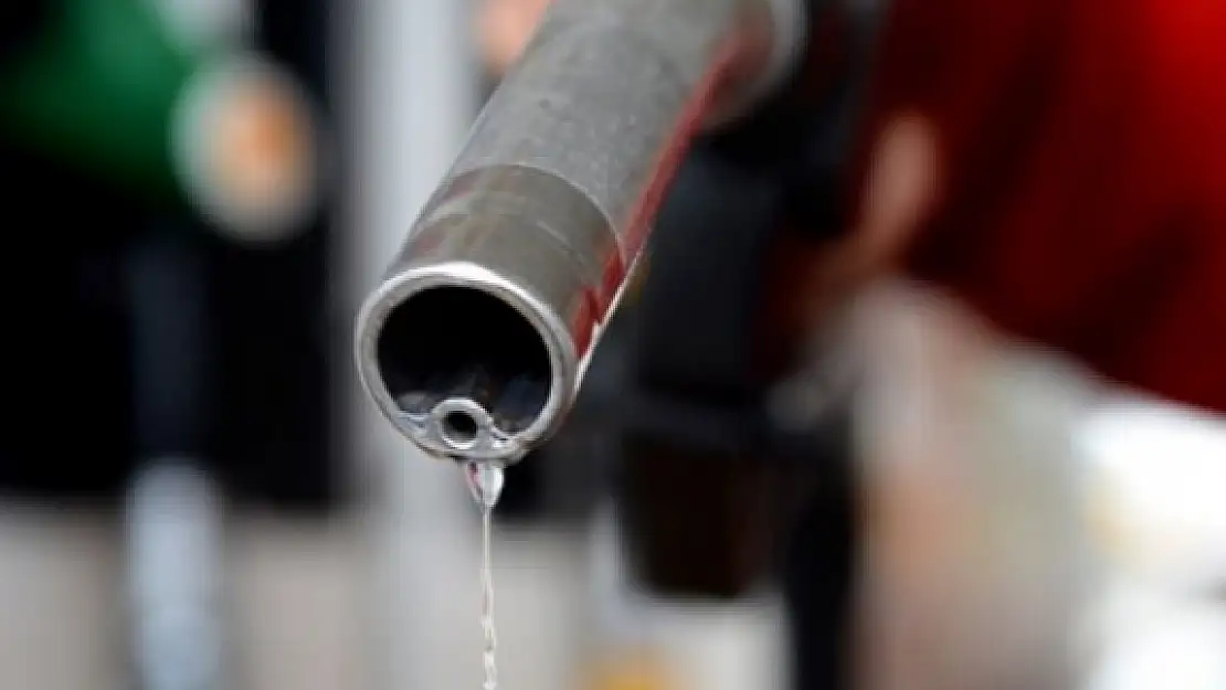 Aracına benzin ve motorin alacaklara güzel haber: Değişti! Akaryakıtta 7 dolar müjdesi