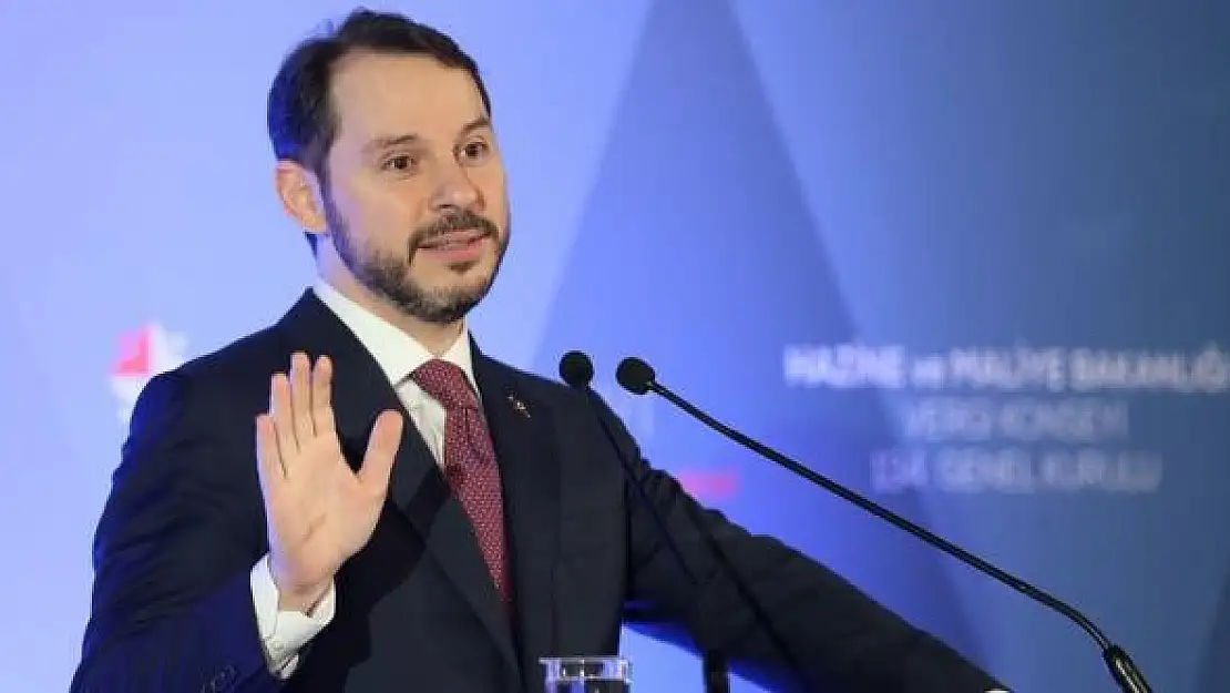 Bakan Albayrak ekonomistleri teröristlere benzetti!