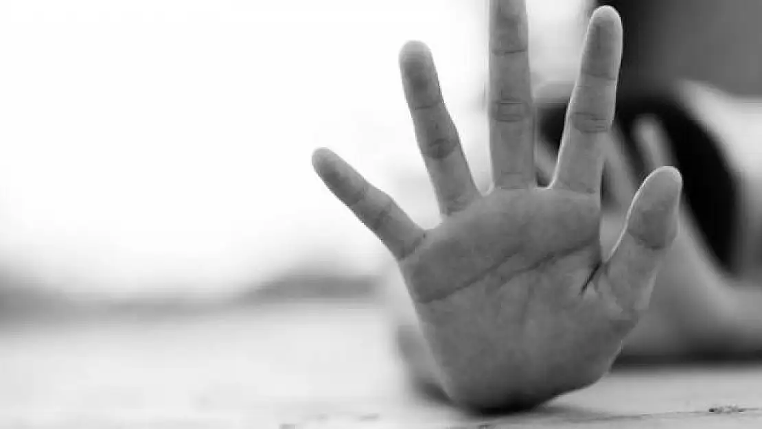 Balıkesir'de Öğretmen 2 Kız Öğrenciye Taciz İddiasıyla Tutuklandı