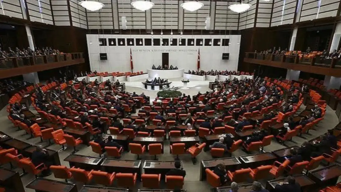 Basın Kanunu Teklifi Görüşmeleri Ertelendi! Teklif Sosyal Medya Düzenlemesini İçeriyordu