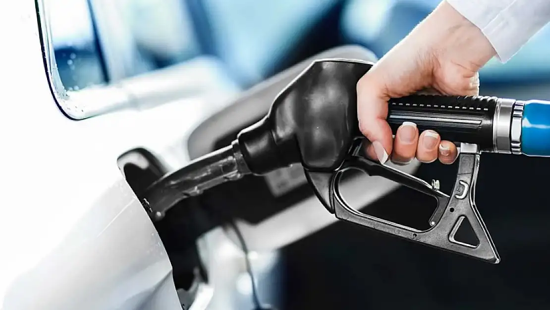 Brent petrol düşünce akaryakıta rekor indirim daha geldi: Benzin motorin ve LPG'ye indirim yapıldı: İşte yeni yakıt fiyatları
