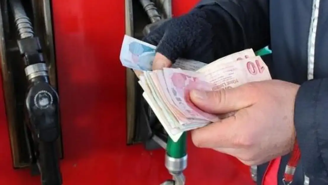 Bu geceden itibaren benzin fiyatlarına zam bekleniyor!
