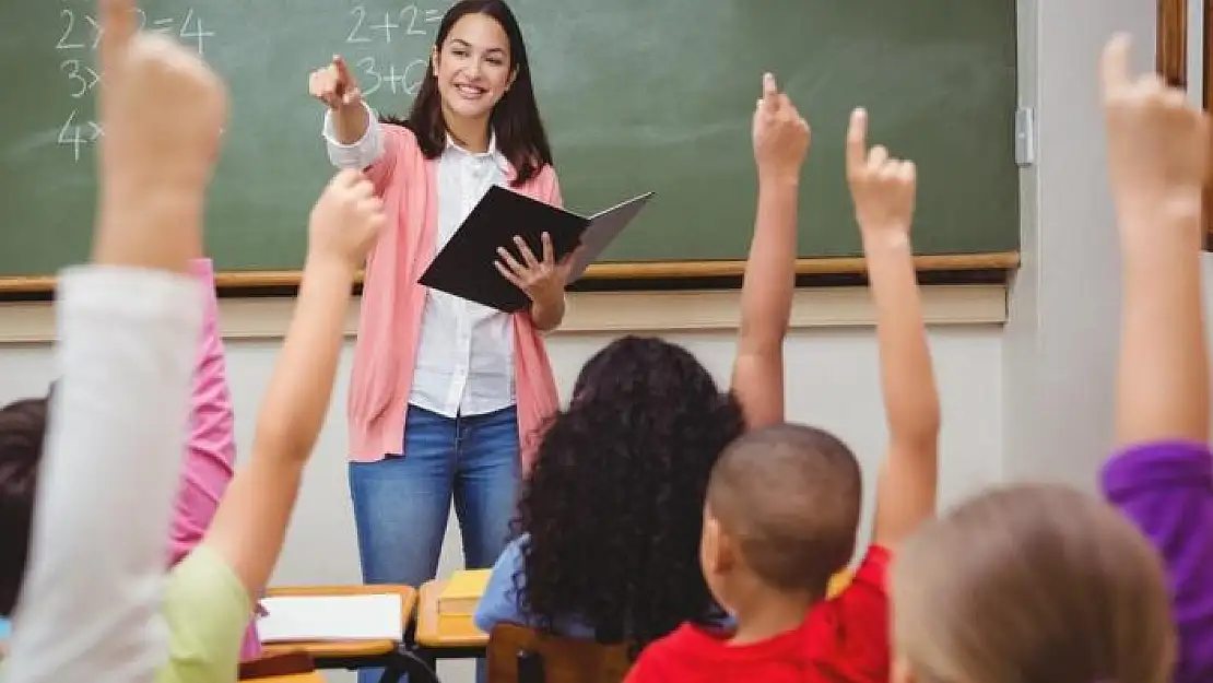 Eğitim takvimi değişti! Peki, Öğretmenler ara tatilde izin yapabilecek mi? 15 tatil (sömestr) ne zaman olacak?