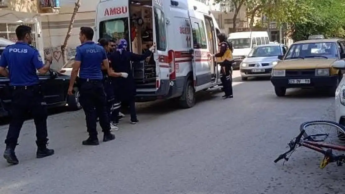 Elazığ'da Bisikletli Çocuğa Otomobil Çarptı