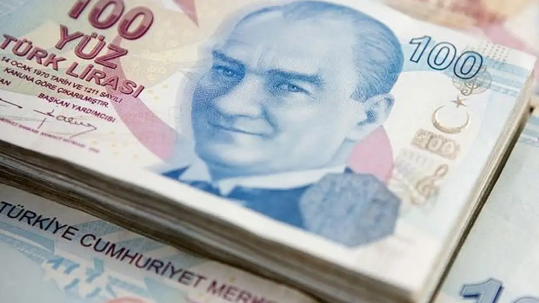 Emekli maaşı olan herkese 1.750 TL hediye ediliyor! Paralar hesaplara yatmaya başladı: Emekliler parasını ATM'den çekebilir