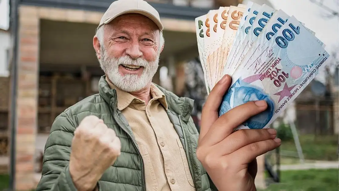 Emekliler dikkat: Acele eden kazanacak! O banka maaş harici18 bin TL ödeyecek