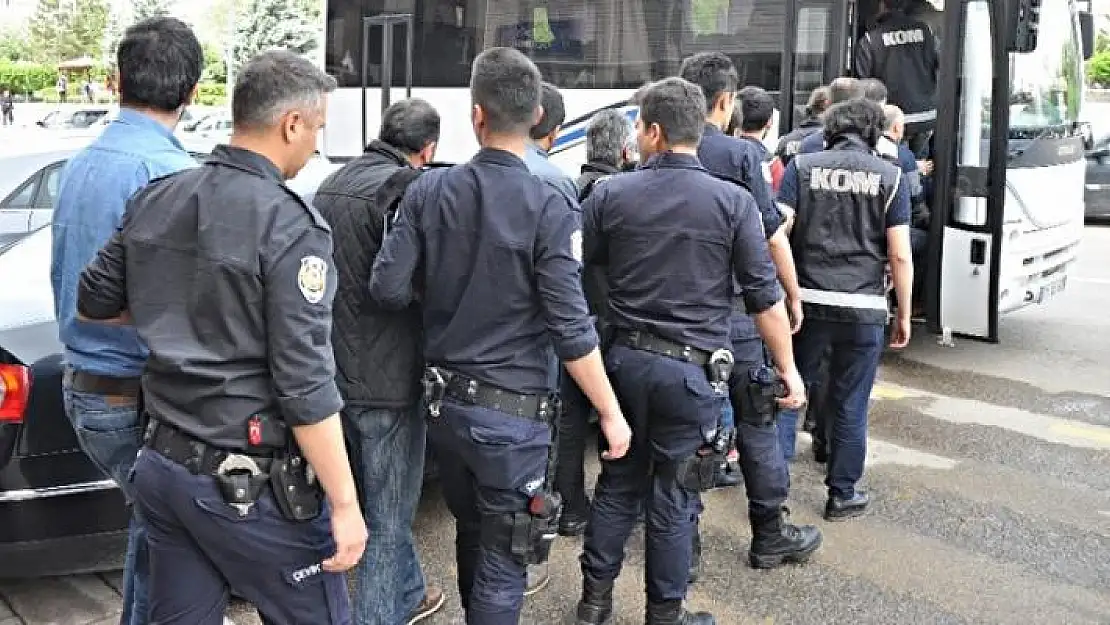 FETÖ'nün TSK yapılanmasına büyük operasyon! 137 şüpheli tutuklandı