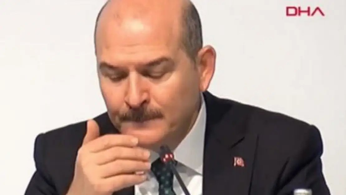 İçişleri Bakanı Süleyman Soylu canlı yayında rahatsızlandı!