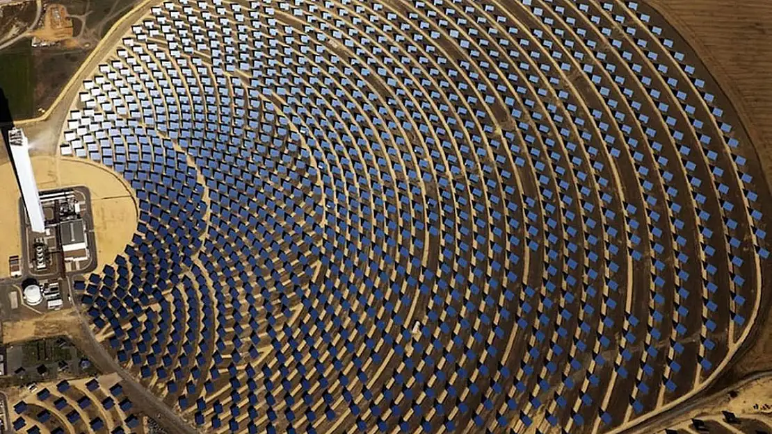 İsrail, Dünyanın En Büyük Güneş Enerjisi Kulesini Tamamladı