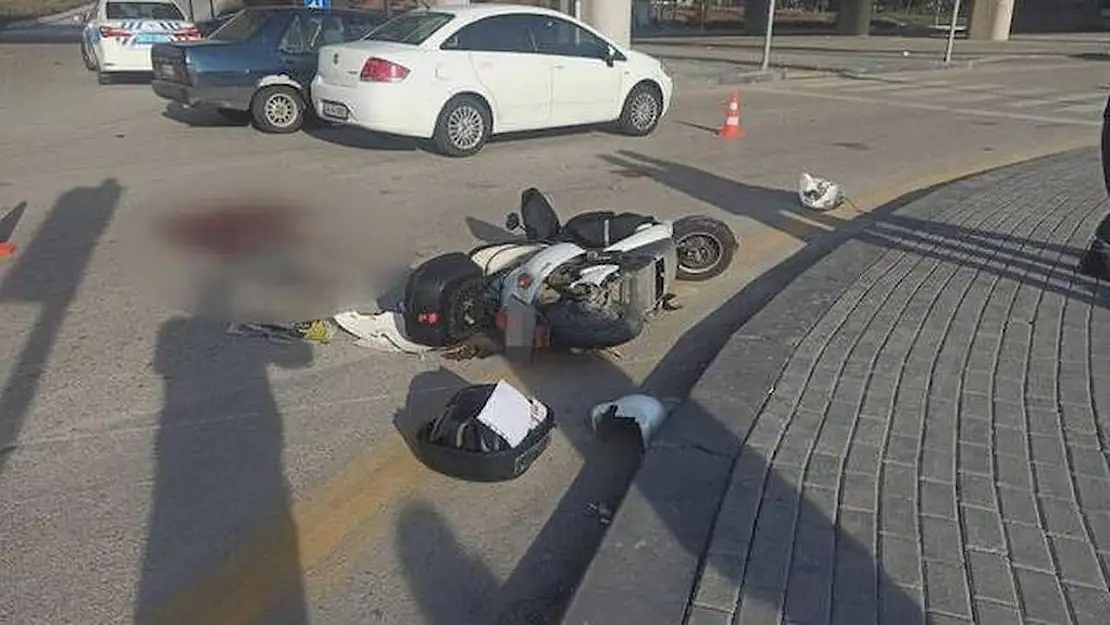 İstanbul'da Motosikletli Kurye Hayatını Kaybetti