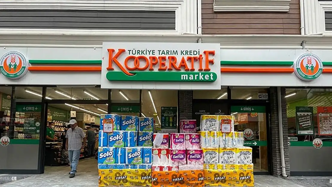 Market son çağrısını yaptı raflar bir anda boşaldı! Temel gıda ürünlerinden çay 17,50 TL, zeytin 29,90 TL, peynir 59,90 TL…