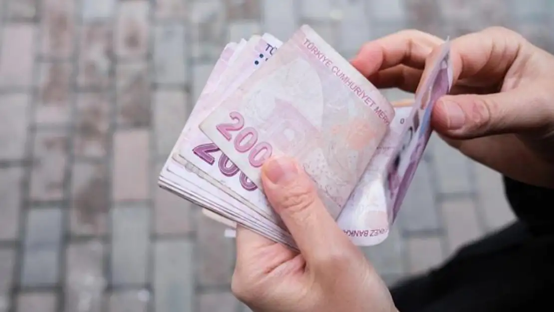 Memur sendikasından 10 bin TL'lik seyyanen zam talebi! Tepkiler büyüyor