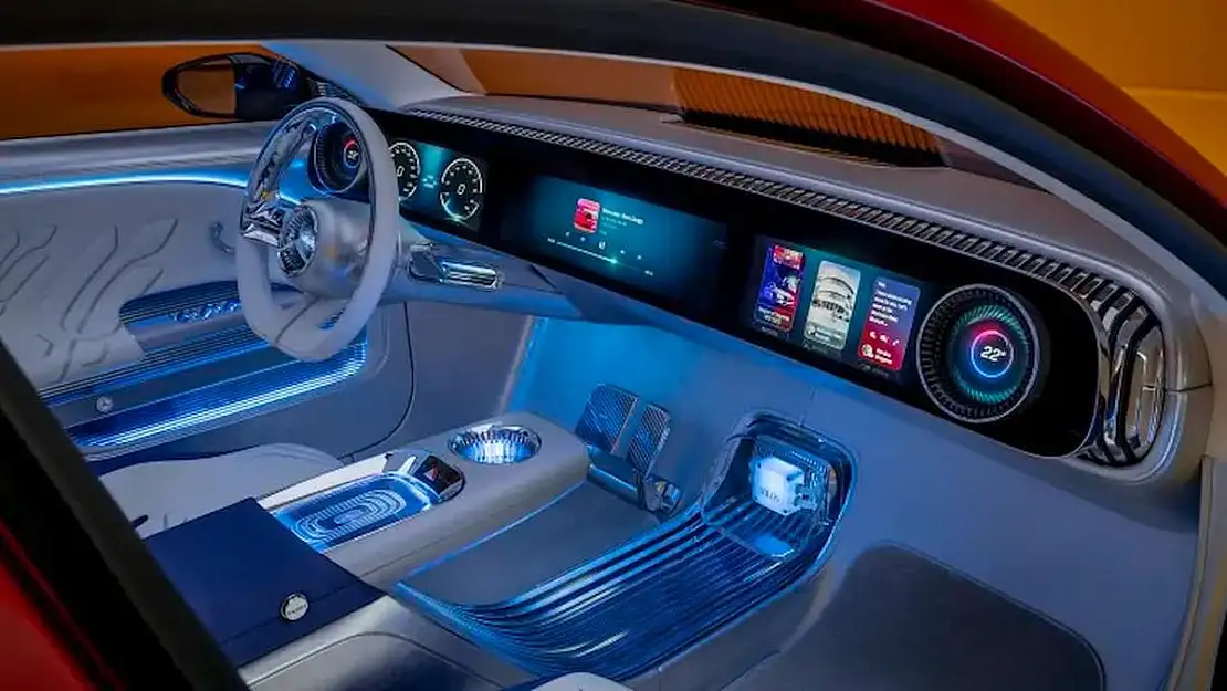 Mercedes-Benz ve BMW, Tesla'ya Meydan Okuyan Elektrikli Konsept Otomobillerini Tanıttı