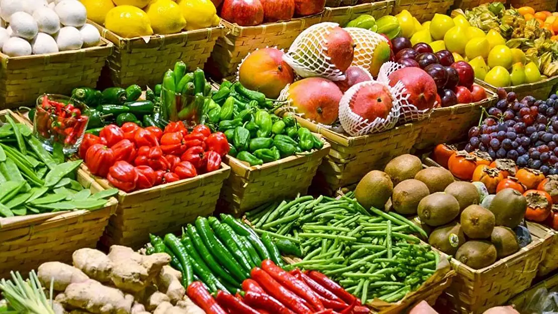 Meyve ve sebze ürünlerine dev zam! Yetkili isim tek tek açıkladı
