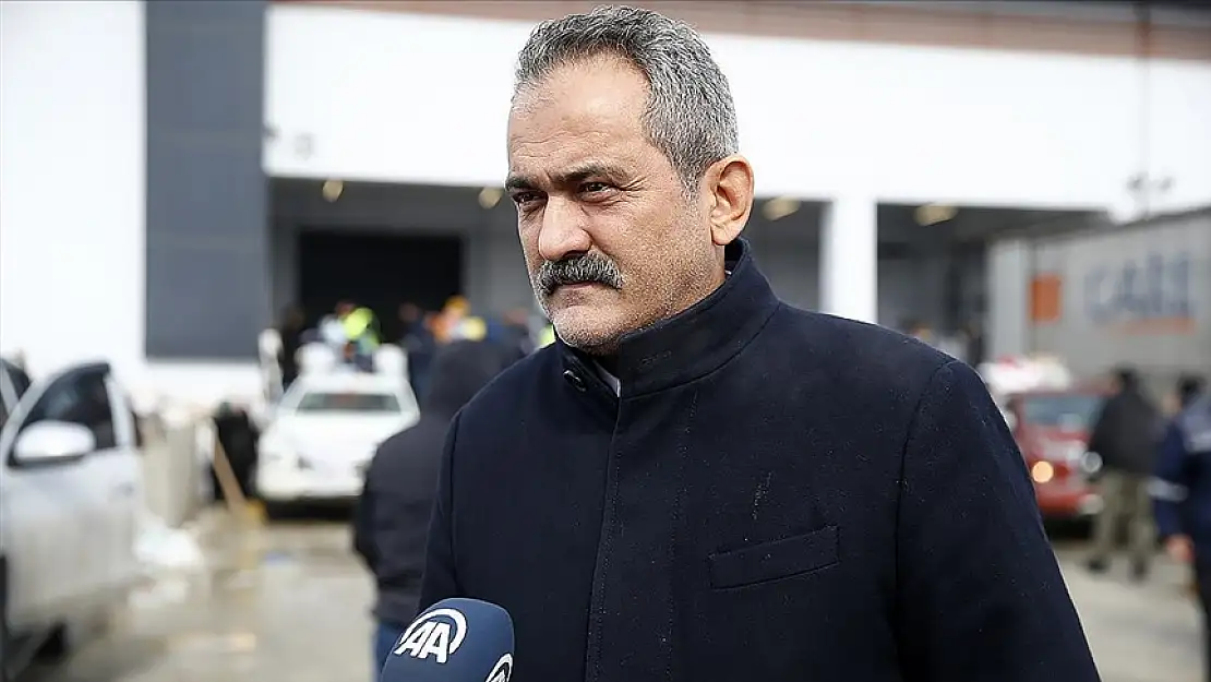 Milli Eğitim'den yeni karar: Bakan Özer açıkladı! 1 yıl erteleniyor