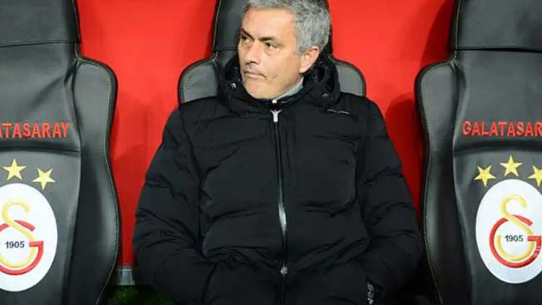 Mourinho Galatasaray'ın Rakibi Oluyor! Benfica'nın Hedefi