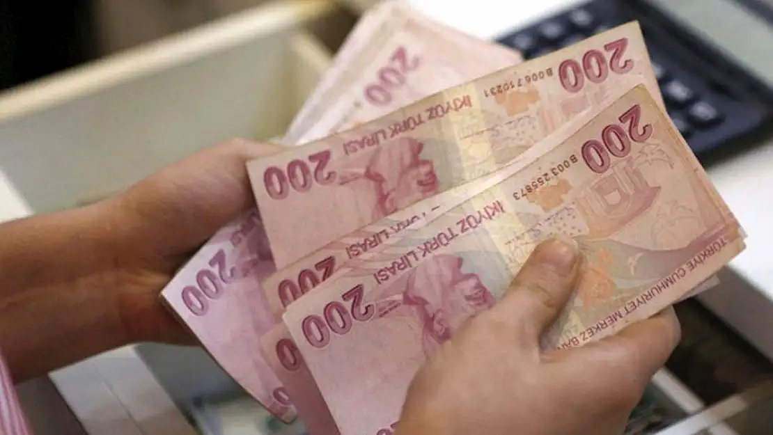 Nakit ödeme almak isteyen emekliye müjde: Kimlik numarası ile 4.100 TL ödeme! Hemen başvurun yarın paranızı alın