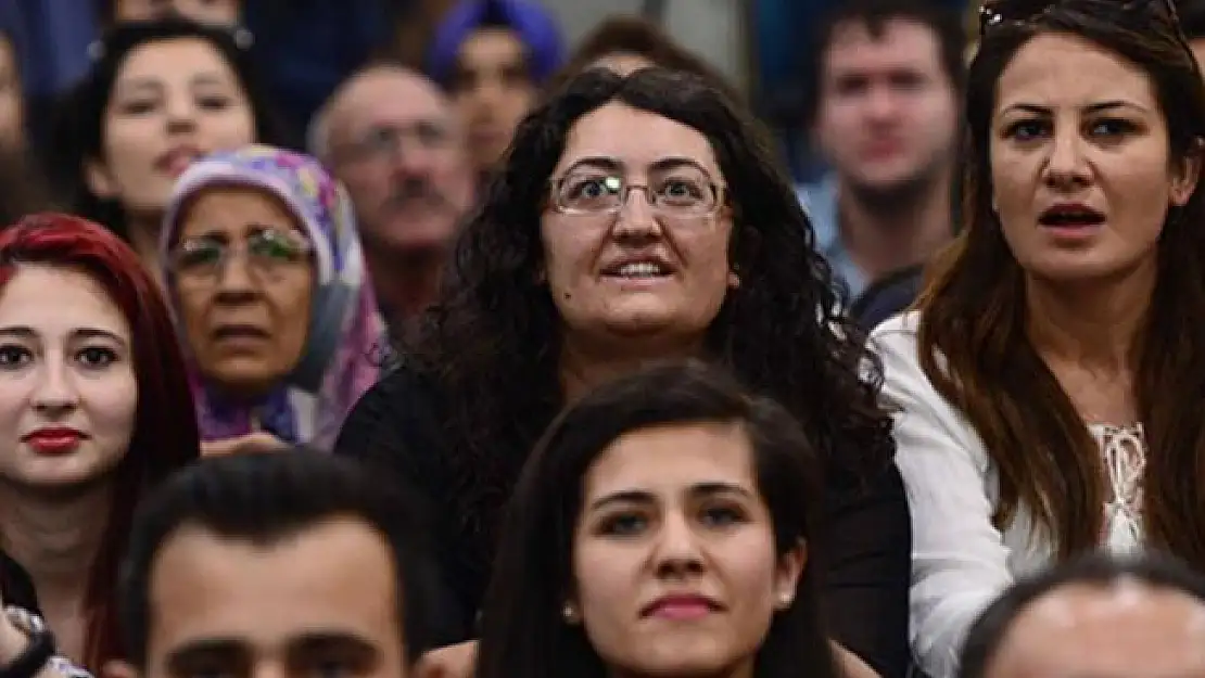 Öğretmen adaylarını sevindiren açıklama! Ek atama çağrısı yapıldı