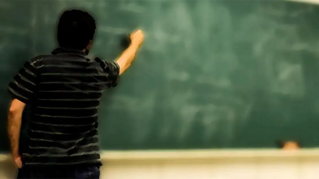 Ön lisans mezunları sınıf öğretmenliği yapıyor!