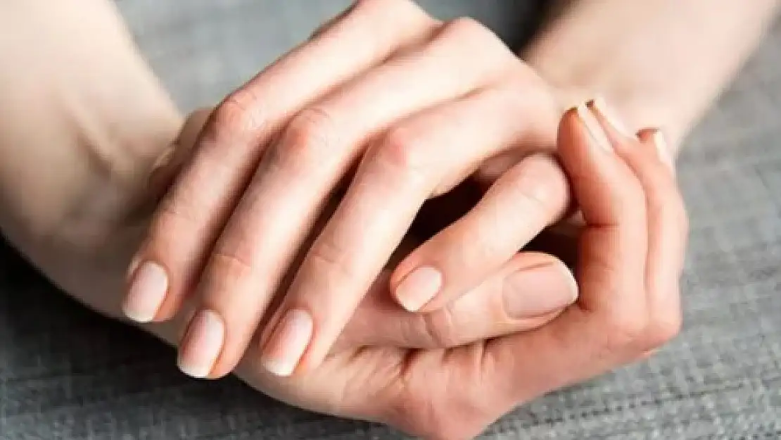 Parmaklardaki kanser belirtisi açıklandı! Hemen parmaklarınıza bakın