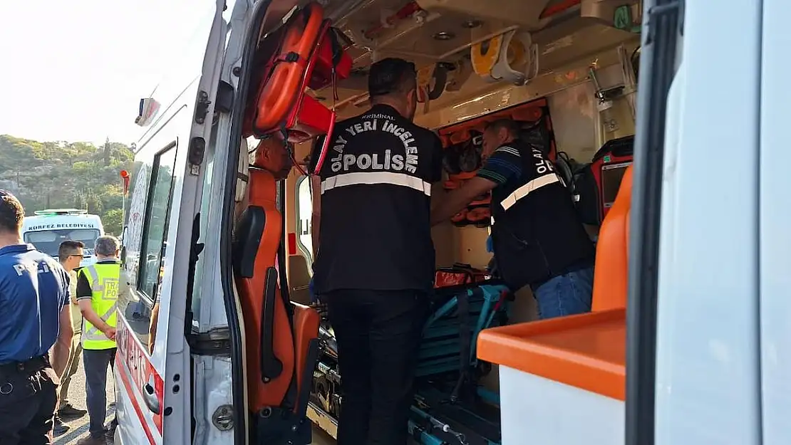 Psikolojik sorunları olan genç kız ambulanstan atlayarak intihar etti