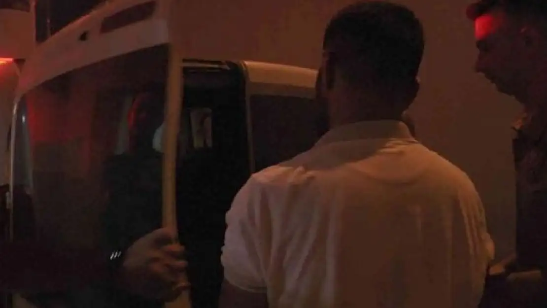 Sıcak gelişme! Ünlü şarkıcı ve oğlu tutuklandı: Komşularını kurşun yağmuruna tuttu