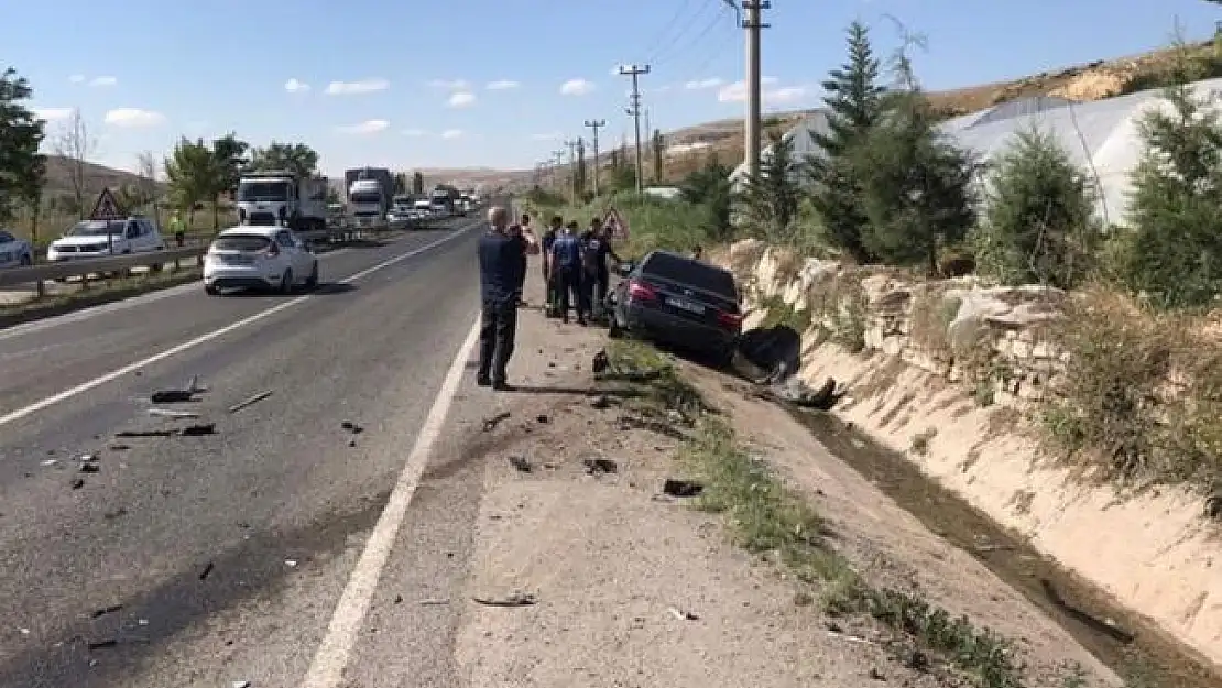 Sinop Valisi  Erol Karaömeroğlu trafik kazası geçirdi!
