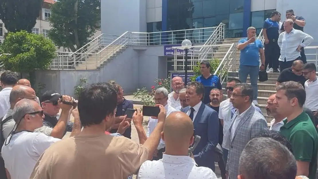 Son dakika: CHP'li Belediye Başkanına makamında saldırı!