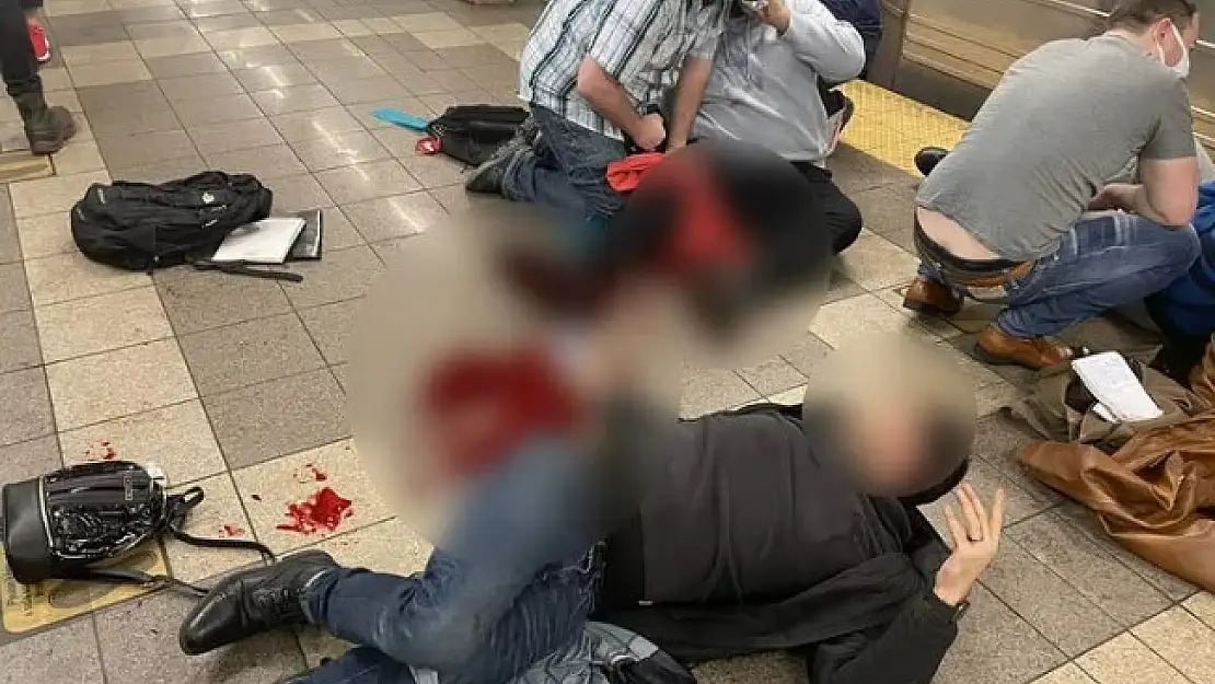 Son dakika, ülkede kırmızı alarm verdi: Metroya silahlı saldırı yapıldı: Patlayıcılar bulundu, en az 6 kişi vuruldu