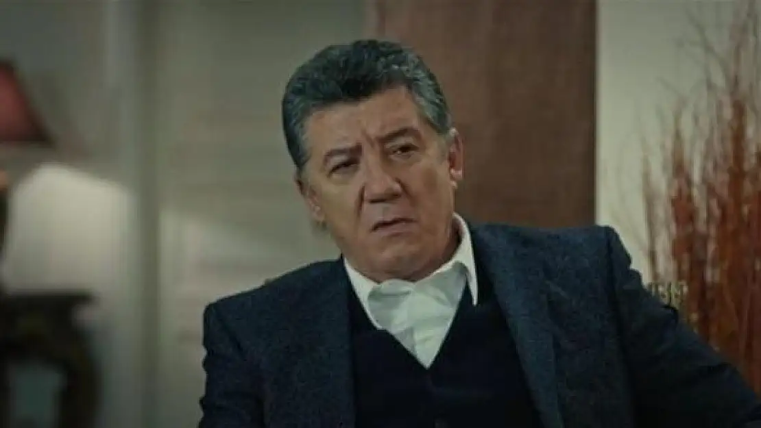 Son dakika! Ünlü tiyatro oyuncusu Tarık Ünlüoğlu hayatını kaybetti!