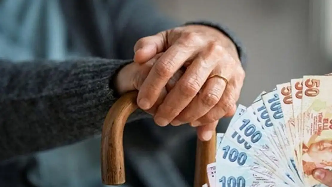 Sosyal güvenlik başuzmanından kritik hesap: Emekli maaşları yüzde 37 oranında azalacak