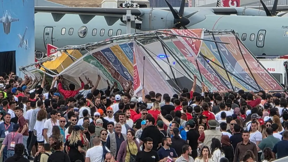 TEKNOFEST'te Şiddetli Rüzgar Felaketi: Demir Yapı Devrildi, 2 Kişi Yoğun Bakımda