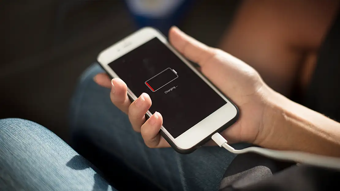 Telefonunuzun Pil Ömrünü Uzatmanın 5 Etkili Yolu