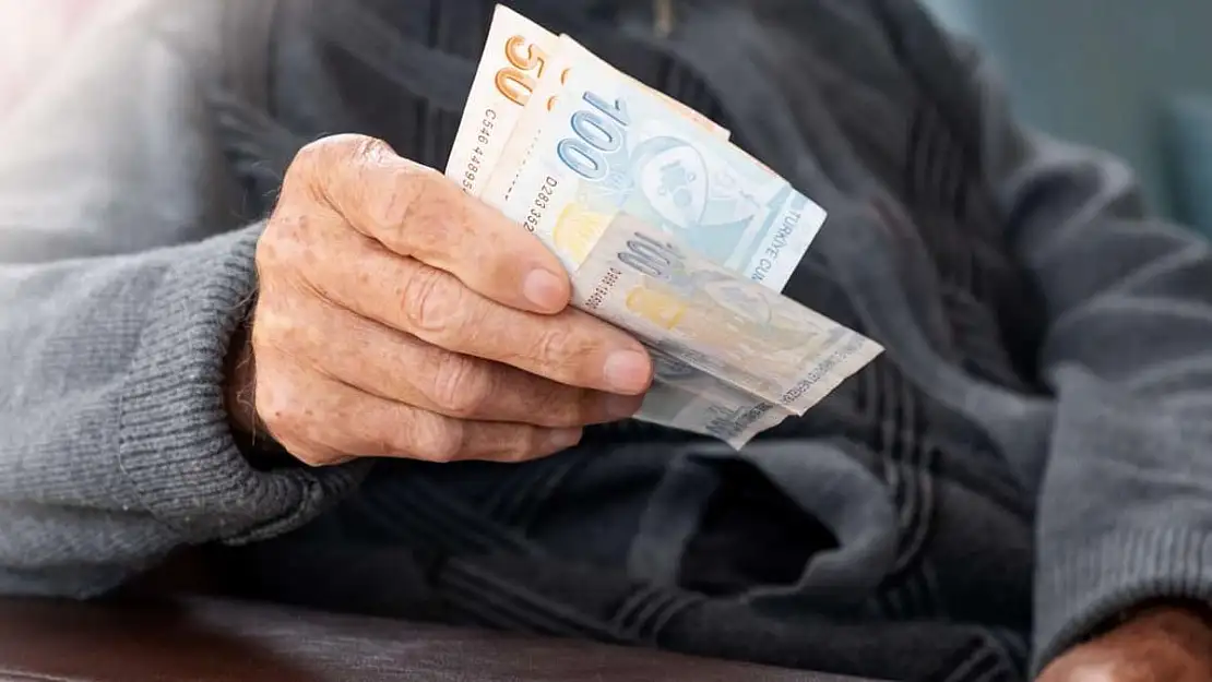 Tüm Emeklilere 5000 Lira İkramiye Verilmesine ilişkin Tarih Belli Oldu!