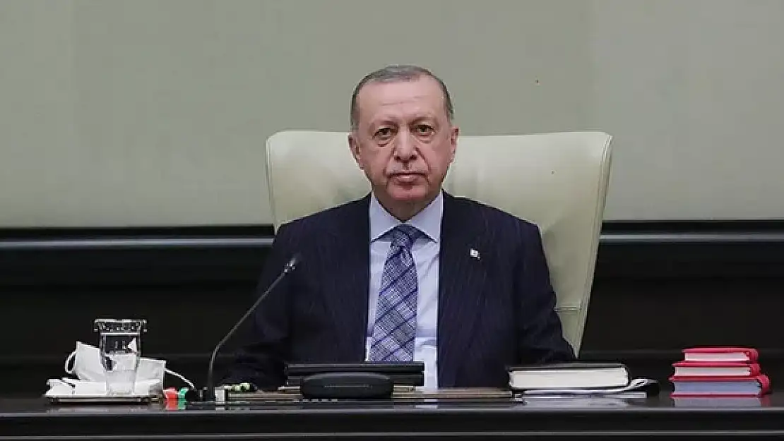 Tüm Türkiye merakla bekliyor! Pazar günü sokağa çıkma yasağı kalkacak mı? Açıklama yapılacak..