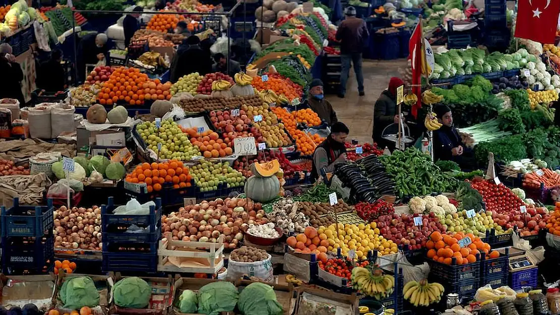 Türkiye'de Gıda Fiyatları Neden Dünyadan Ayrışıyor?