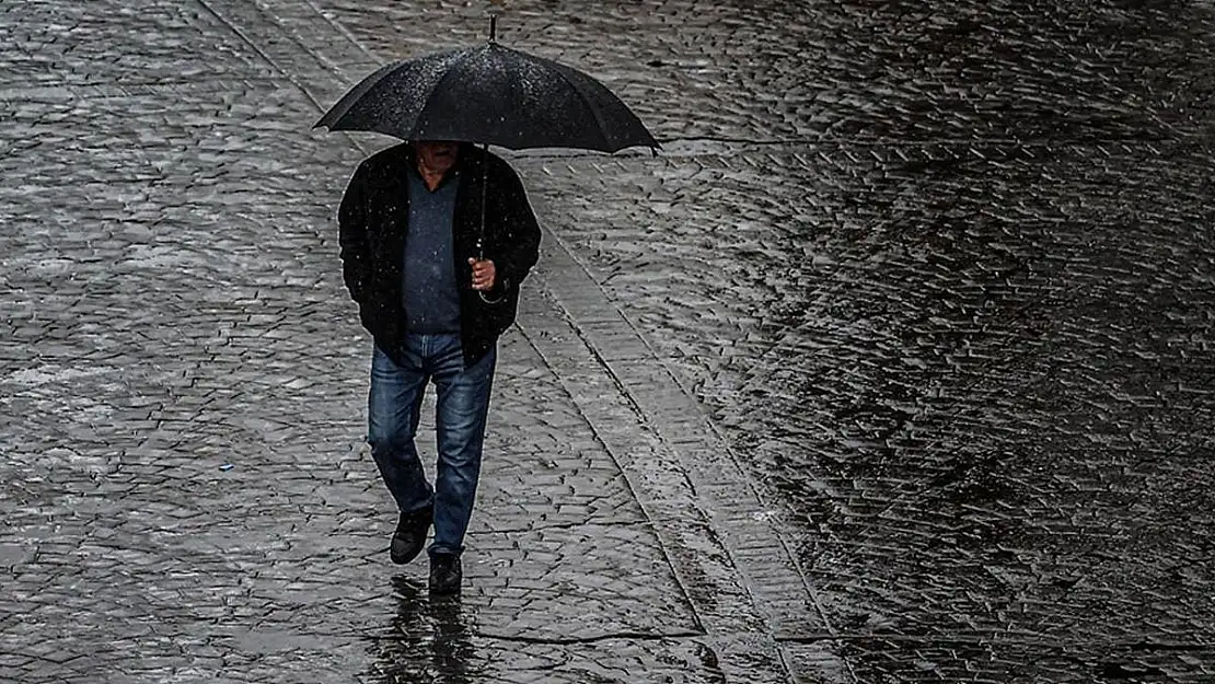 Türkiye'nin Batı Kesimlerinde Kuvvetli Yağış ve Kar Uyarısı: Meteoroloji Genel Müdürlüğü'nden Önemli Açıklamalar