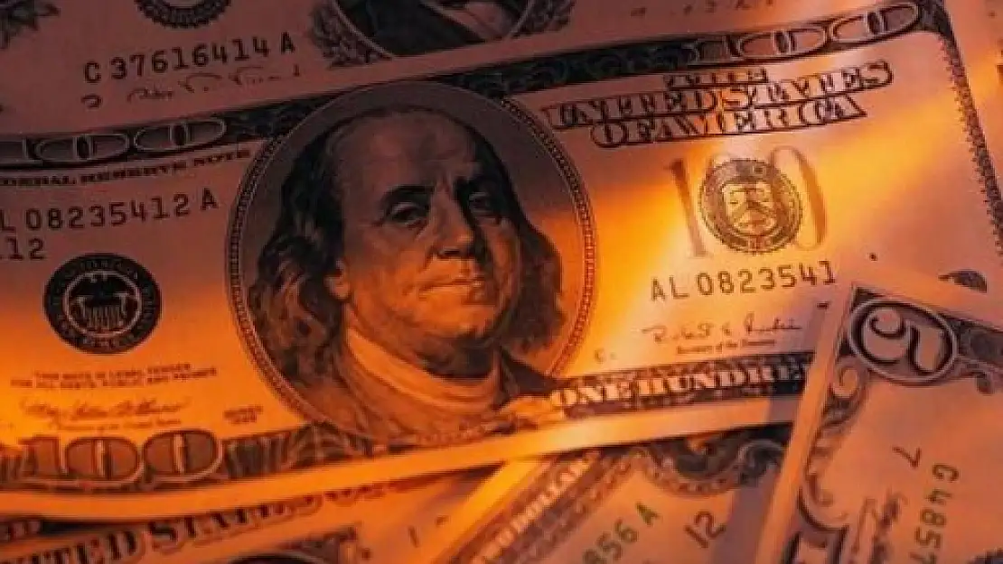 Ünlü ekonomist olacakları açıkladı: Dolarda 43 yıl sonra bir ilk! Duyan şoke oldu